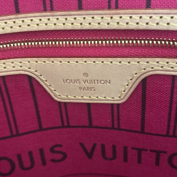 Authentic Louis Vuitton Neverfull MM monogram with pink interior - Picture 8 of 15
